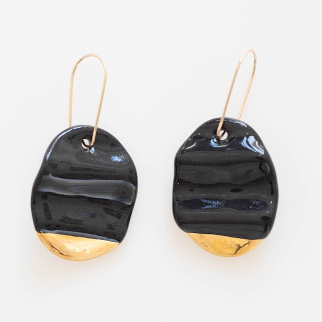 Bllack and gold dipped dangle earring